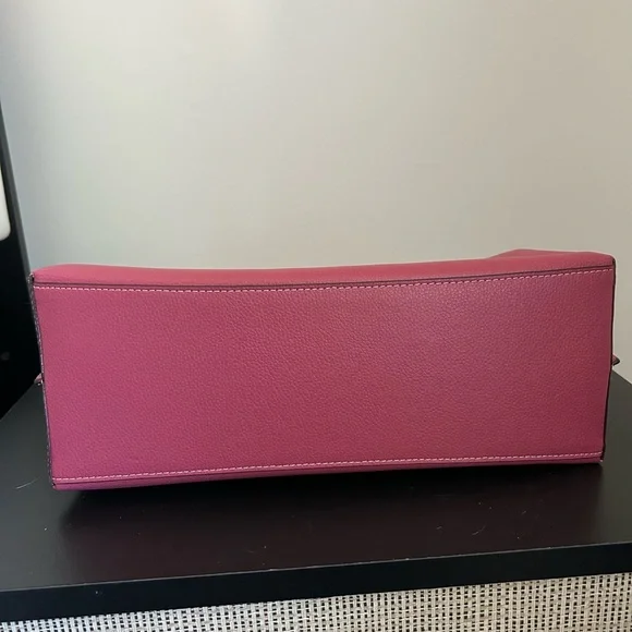 Coach Mollie Tote Bag in pink, brand new! - Picture 3 of 6